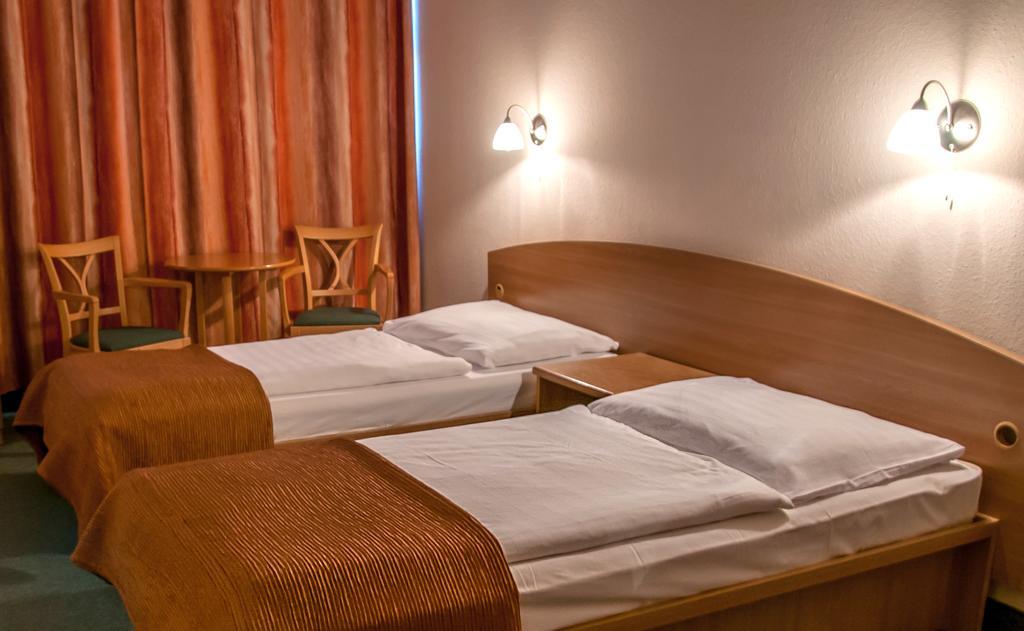 Hotel Eben Budapest Exteriör bild
